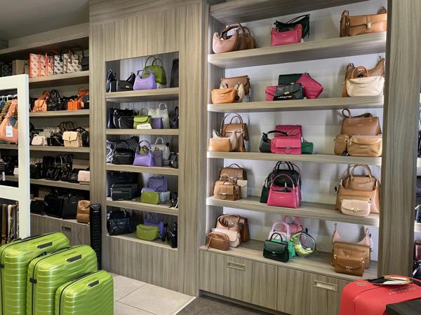 Vente                                                      Fonds de commerce
                        
                                         70 m2                     à Étrembières