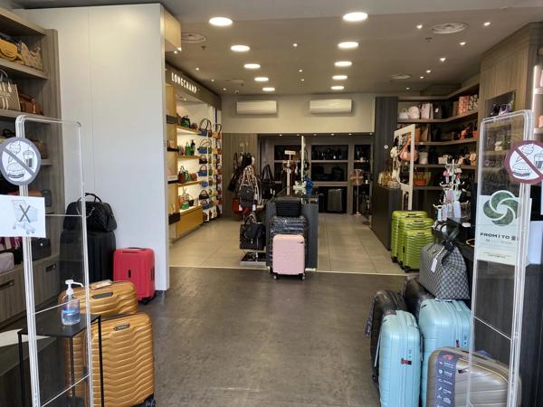 Vente                                                      Fonds de commerce
                        
                                         70 m2                     à Étrembières