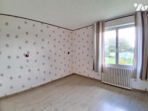 MAISON SUR SOUS-SOL QUERQUEVILLE 4 CHAMBRES + DEUX GARAGES + JARDIN