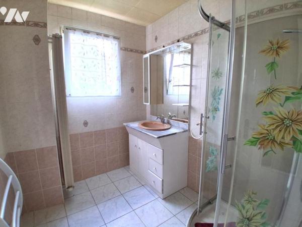 MAISON SUR SOUS-SOL QUERQUEVILLE 4 CHAMBRES + DEUX GARAGES + JARDIN