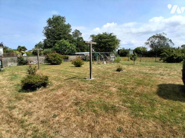 MAISON SUR SOUS-SOL QUERQUEVILLE 4 CHAMBRES + DEUX GARAGES + JARDIN