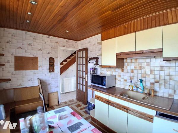 MAISON SUR SOUS-SOL QUERQUEVILLE 4 CHAMBRES + DEUX GARAGES + JARDIN