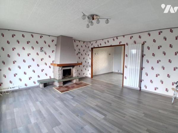 MAISON SUR SOUS-SOL QUERQUEVILLE 4 CHAMBRES + DEUX GARAGES + JARDIN
