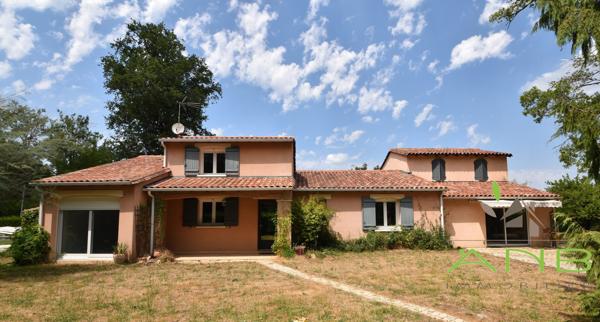 Villa lumineuse avec piscine à proximité du Grand Etang