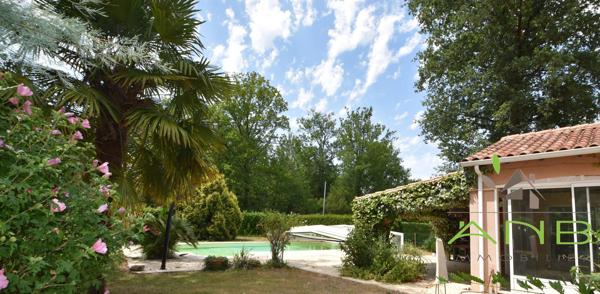Villa lumineuse avec piscine à proximité du Grand Etang