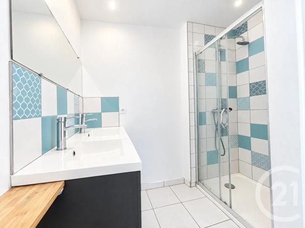 Appartement T3 à vendre  3 pièces - 59,65 m 2   ST NAZAIRE  - 44