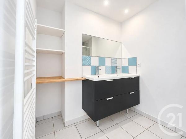 Appartement T3 à vendre  3 pièces - 59,65 m 2   ST NAZAIRE  - 44