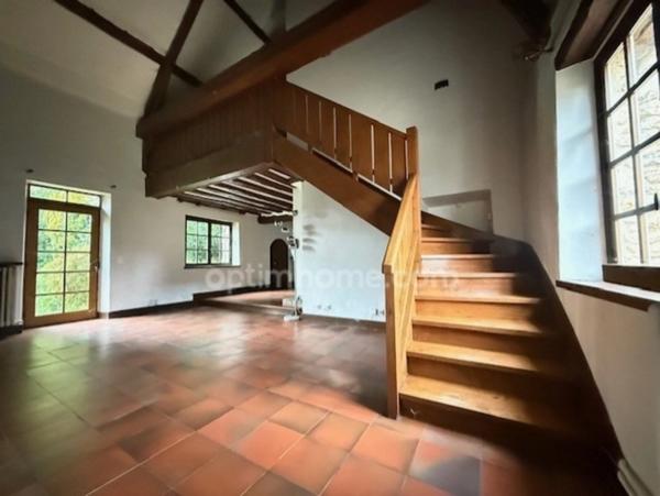 Propriete de 370 M² sur 13000 M² à vendre 10 pièces SAINT CYR SOUS DOURDAN (91).A seulement 45 KM de Paris, 5 KM de DOURDAN.