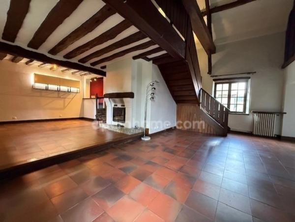 Propriete de 370 M² sur 13000 M² à vendre 10 pièces SAINT CYR SOUS DOURDAN (91).A seulement 45 KM de Paris, 5 KM de DOURDAN.