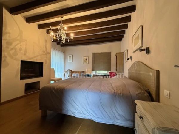 Propriete de 370 M² sur 13000 M² à vendre 10 pièces SAINT CYR SOUS DOURDAN (91).A seulement 45 KM de Paris, 5 KM de DOURDAN.