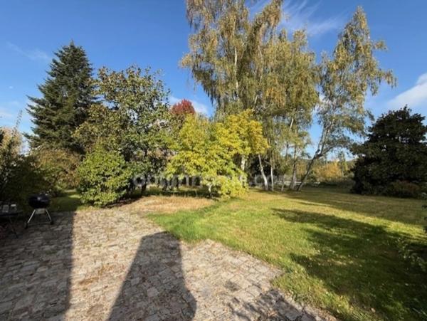 Propriete de 370 M² sur 13000 M² à vendre 10 pièces SAINT CYR SOUS DOURDAN (91).A seulement 45 KM de Paris, 5 KM de DOURDAN.