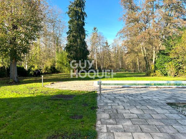 Propriété d'exception à Mennecy ? Élégance, volumes et cadre naturel privilégié