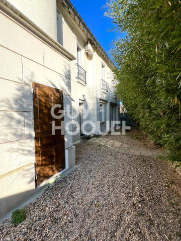 Propriété d'exception à Mennecy ? Élégance, volumes et cadre naturel privilégié