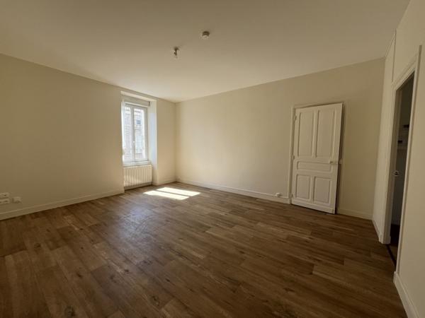 Appartement à louer |  Piégut-Pluviers |  2 pièces | 43 m²