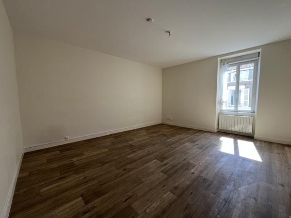 Appartement à louer |  Piégut-Pluviers |  2 pièces | 43 m²