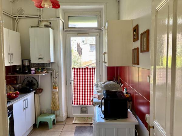 Immeuble à BRIVE-LA-GAILLARDE, 19100 - 178m²