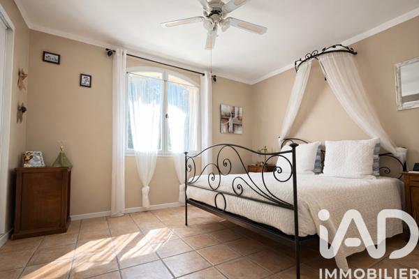 Maison à vendre 6 pièces 150 m² Peyrolles-en-Provence