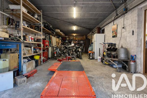 Maison à vendre 6 pièces 150 m² Peyrolles-en-Provence