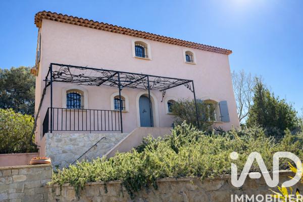 Maison à vendre 6 pièces 150 m² Peyrolles-en-Provence