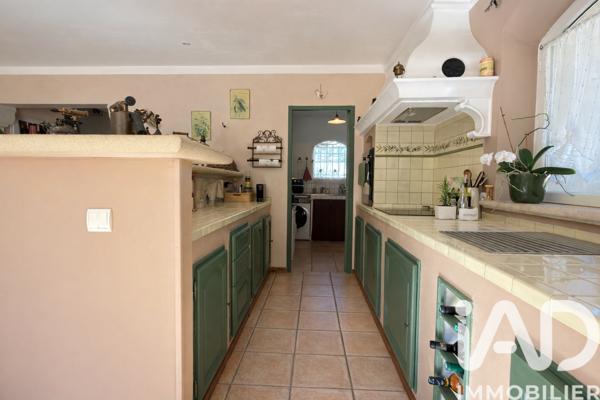 Maison à vendre 6 pièces 150 m² Peyrolles-en-Provence