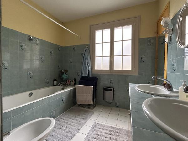 Maison Bessines 6 pièces 142 m²