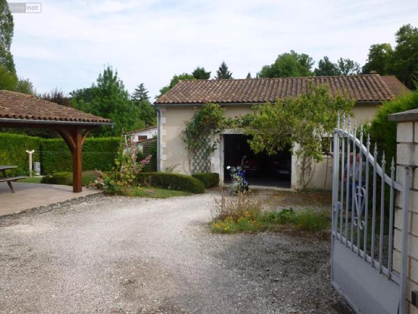 Maison à vendre à Ribérac en Dordogne (24600), ref : 077/820