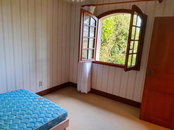 Maison 7 pièces + piscine + garage/atelier