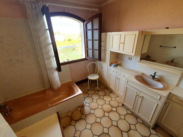 Maison 7 pièces + piscine + garage/atelier