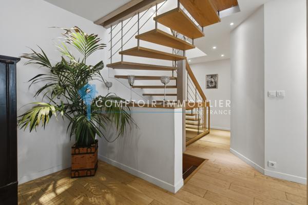 Maison 5 pièce(s) 3 chambre(s) 151 m²