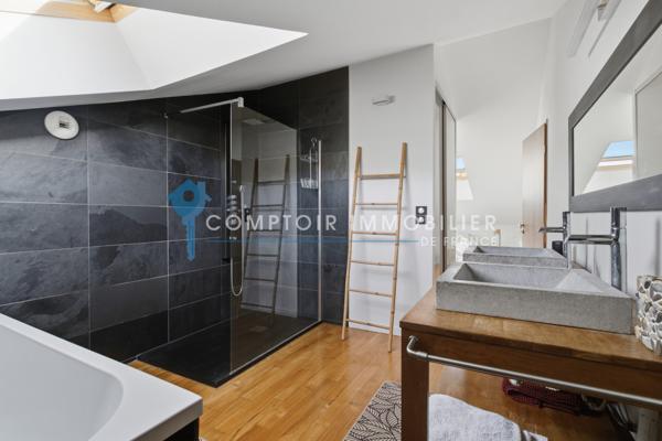 Maison 5 pièce(s) 3 chambre(s) 151 m²
