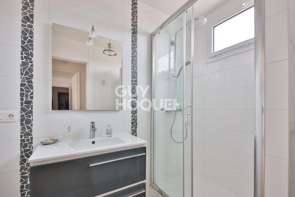 75015 CONVENTION / DERNIER ETAGE 2 PIECES 50M² AVEC BALCON + PARKING