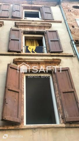 ancienne maison de ville avec 4 plateaux
