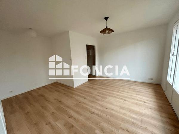 Location Studio 30 m² - 7-9 RUE BREMONTIER Limoges 87000