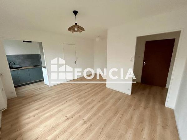 Location Studio 30 m² - 7-9 RUE BREMONTIER Limoges 87000