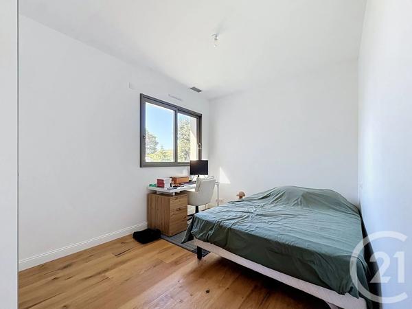 Maison à vendre  5 pièces - 159,66 m 2   GUJAN MESTRAS  - 33