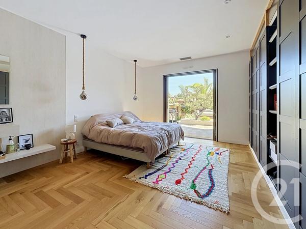 Maison à vendre  5 pièces - 159,66 m 2   GUJAN MESTRAS  - 33