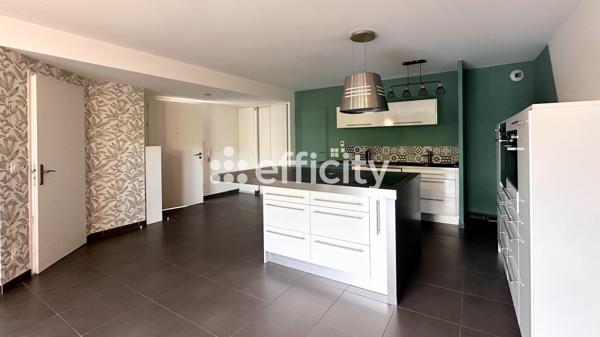 Appartement
         4 pièces
        - 80 m² Exclusivité 220 000 € *