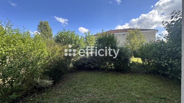 Appartement
         4 pièces
        - 80 m² Exclusivité 220 000 € *