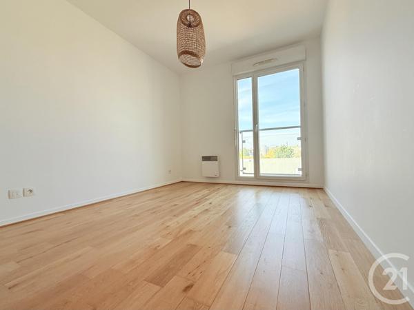 Appartement F4 à vendre  3 pièces - 84 m2 ST OUEN - 93