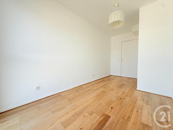 Appartement F4 à vendre  3 pièces - 84 m2 ST OUEN - 93