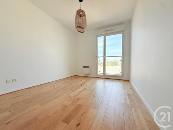 Appartement F4 à vendre  3 pièces - 84 m2 ST OUEN - 93