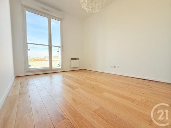Appartement F4 à vendre  3 pièces - 84 m2 ST OUEN - 93
