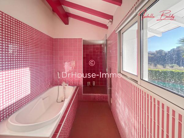 Maison à vendre 10 pièces de 242 m²