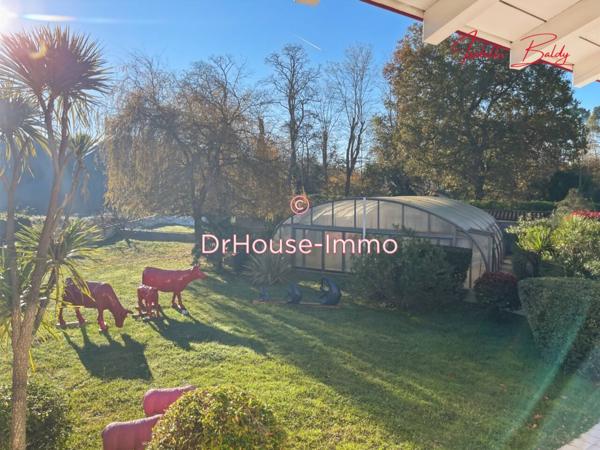 Maison à vendre 10 pièces de 242 m²