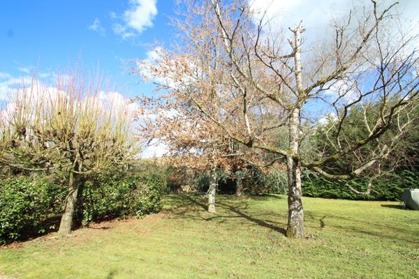 Bourbon-Lancy (71140) Maison de Maître Proche Centre ville