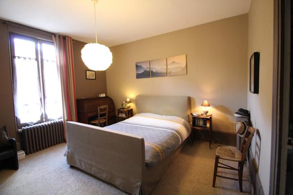 Bourbon-Lancy (71140) Maison de Maître Proche Centre ville