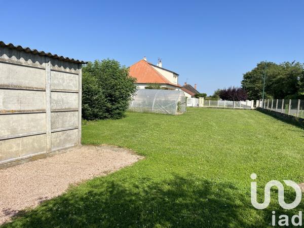 Maison de village 3 pièces de 74 m² à Molinet (03510)