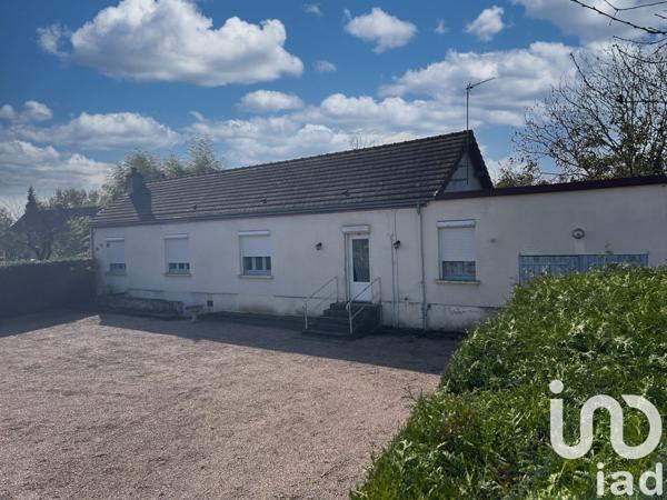 Maison de village 3 pièces de 74 m² à Molinet (03510)