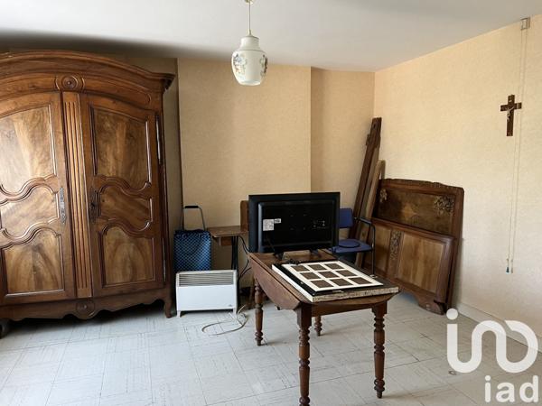 Maison de village 3 pièces de 74 m² à Molinet (03510)