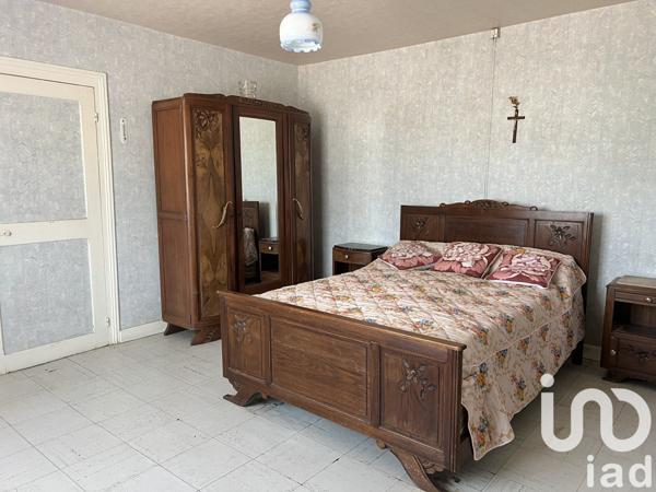 Maison de village 3 pièces de 74 m² à Molinet (03510)